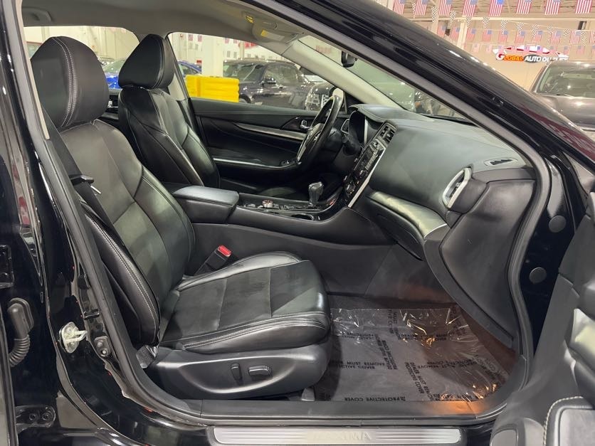 2021 Nissan Maxima SV Image 30 of 37