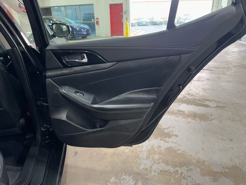 2021 Nissan Maxima SV Image 23 of 37