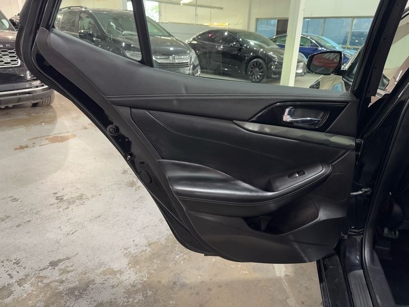 2021 Nissan Maxima SV Image 20 of 37