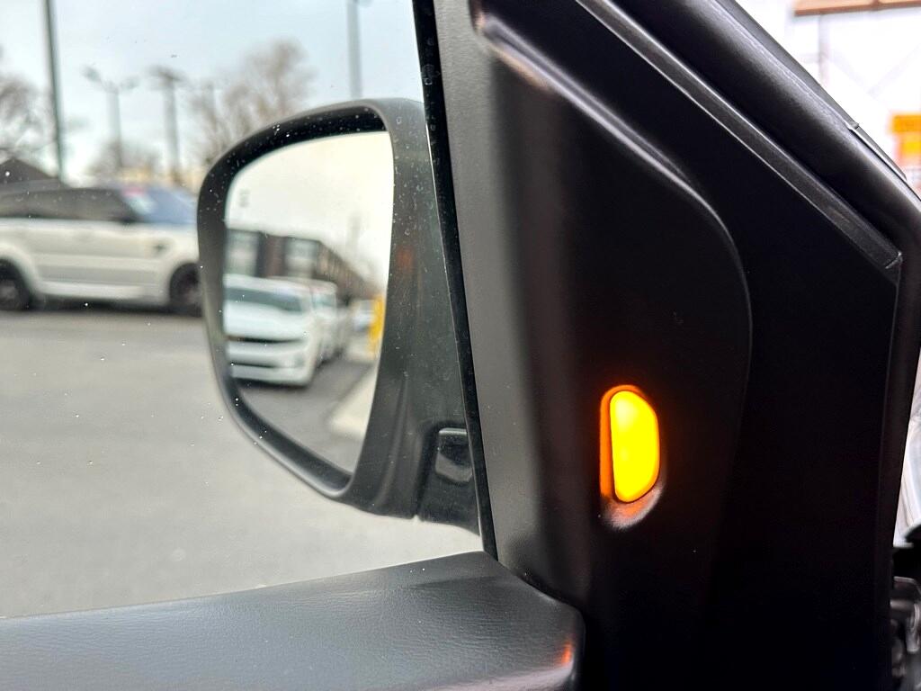 Vehicle image 14 of 28