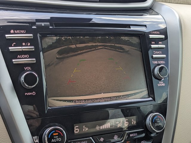 Vehicle image 20 of 36
