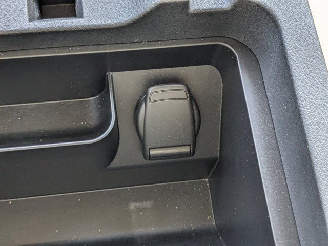 Vehicle image 24 of 36