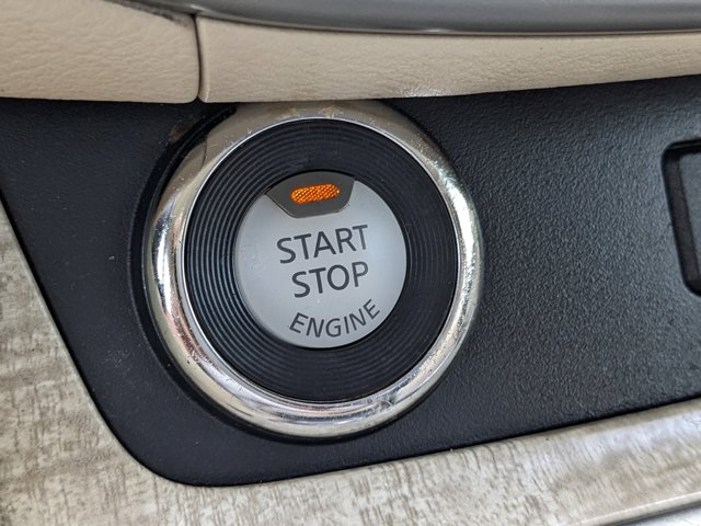 Vehicle image 31 of 36