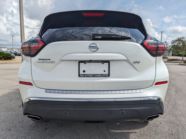 Vehicle image 10 of 36