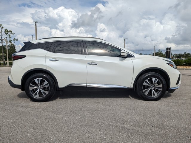 Vehicle image 8 of 36