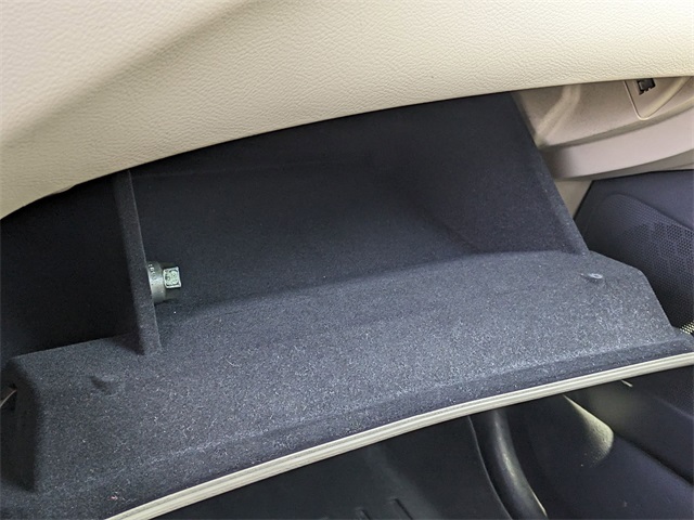Vehicle image 18 of 30