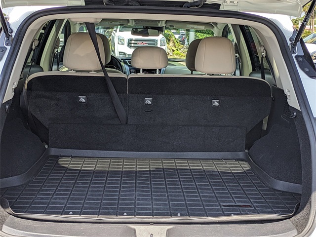 Vehicle image 24 of 30