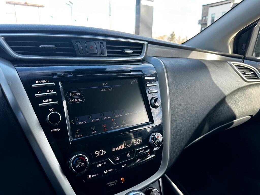 Vehicle image 26 of 35