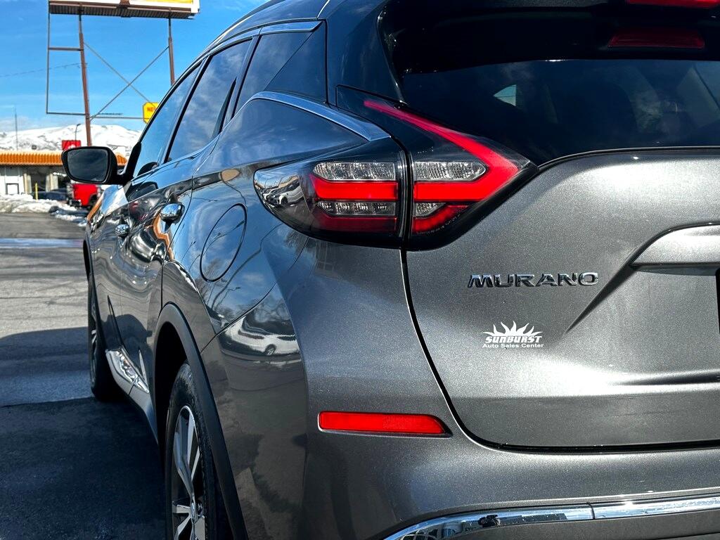 Vehicle image 10 of 35