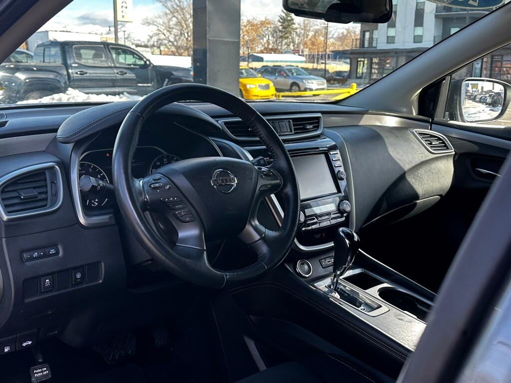 Vehicle image 15 of 35