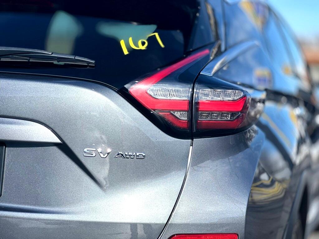 Vehicle image 11 of 35