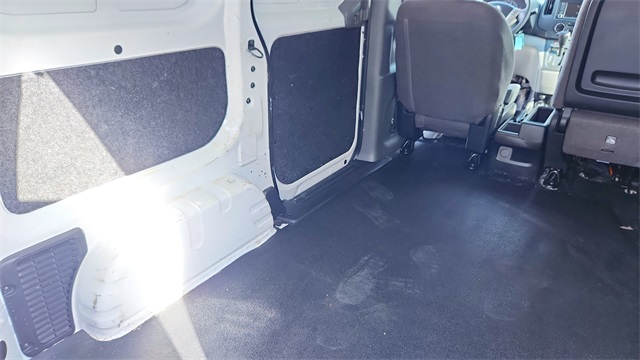 Vehicle image 22 of 35