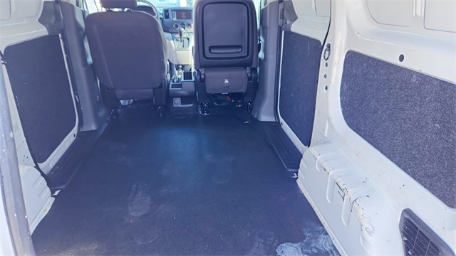Vehicle image 21 of 35