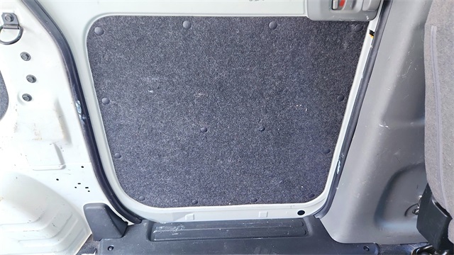 Vehicle image 20 of 35