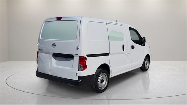 Vehicle image 4 of 35
