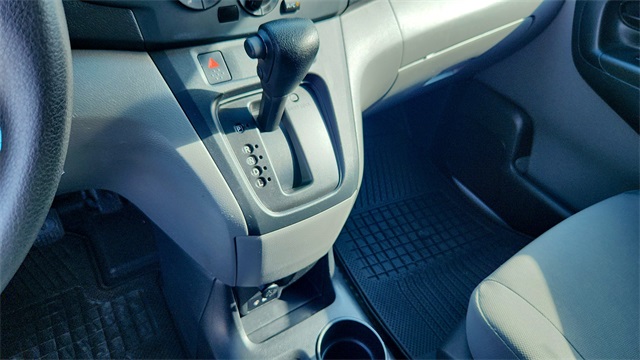 Vehicle image 14 of 35