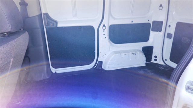 Vehicle image 19 of 35