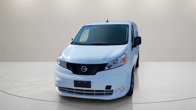 Vehicle image 2 of 35