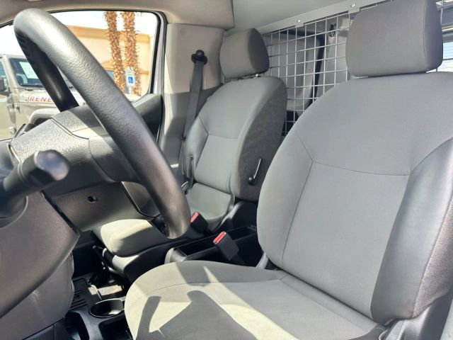 Vehicle image 15 of 18
