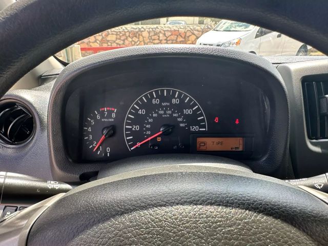 Vehicle image 12 of 18