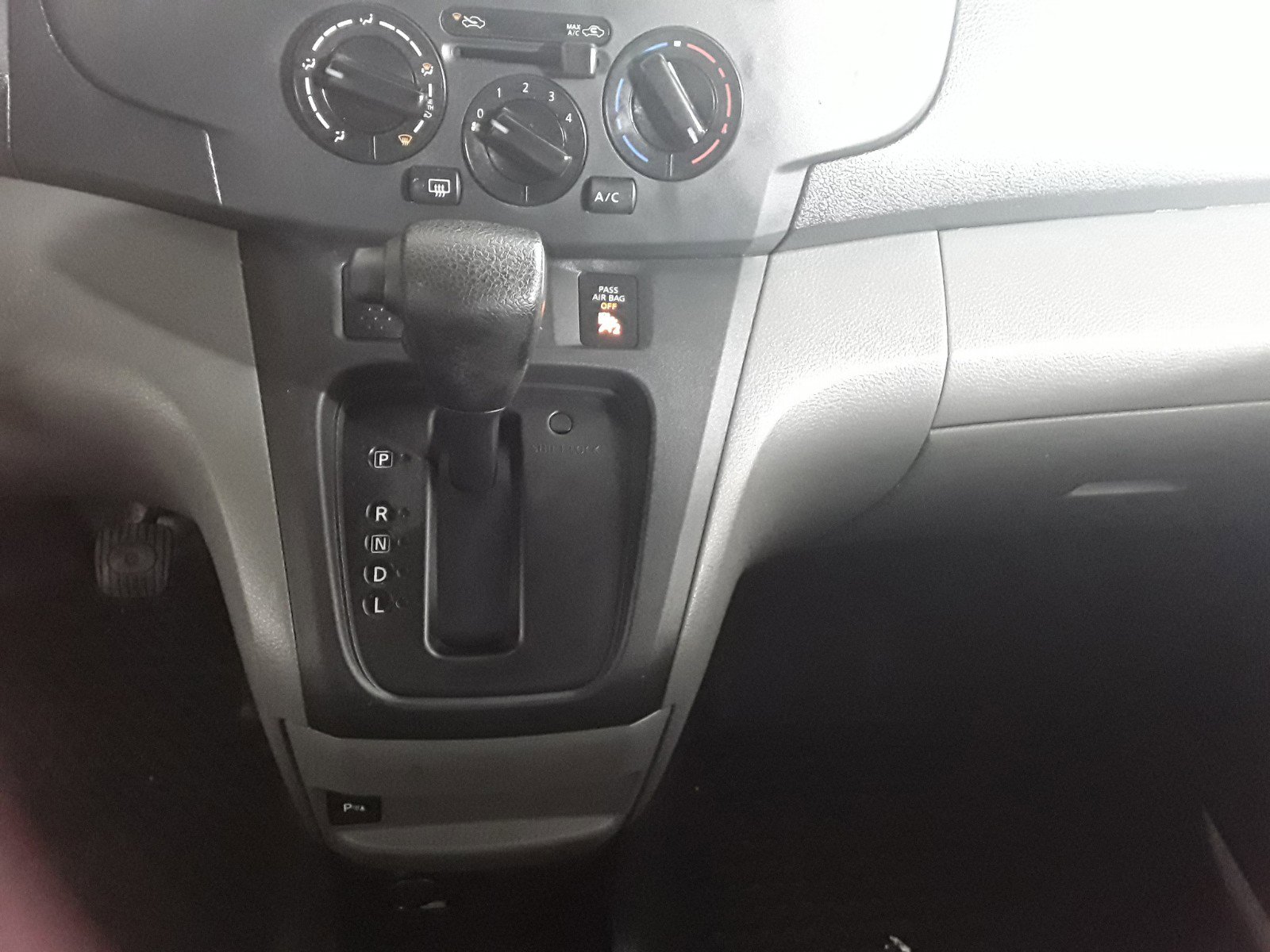 Vehicle image 19 of 27