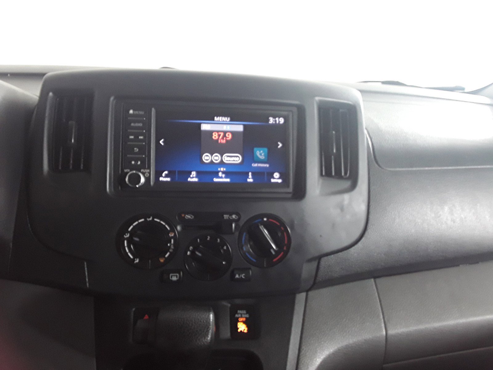 Vehicle image 18 of 27