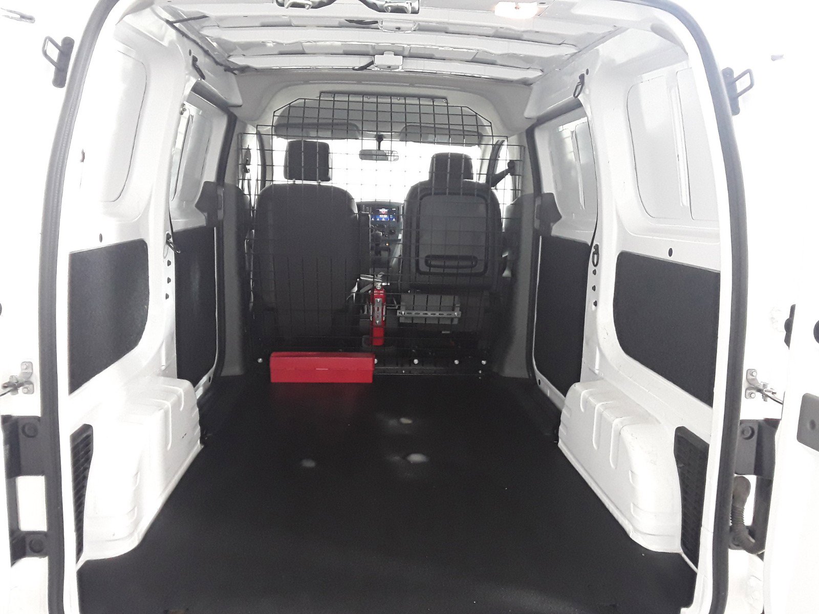Vehicle image 15 of 27