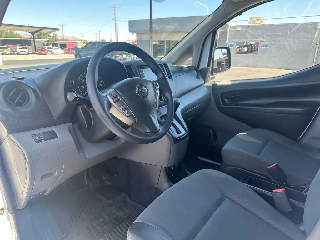 Vehicle image 8 of 26