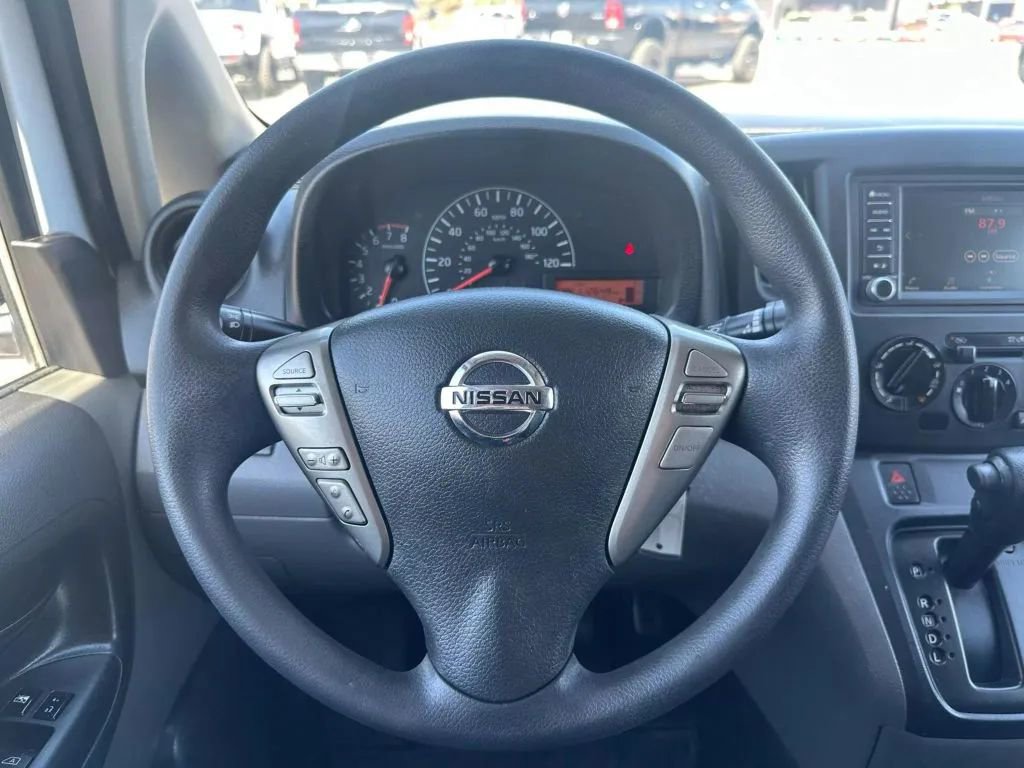 Vehicle image 17 of 26