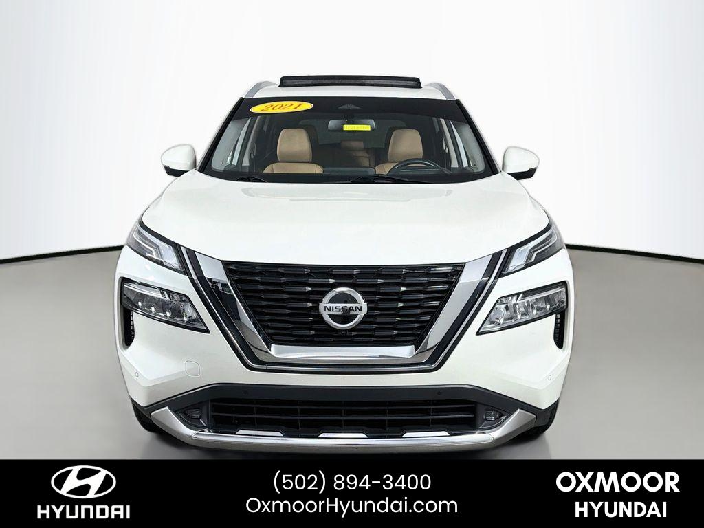 2021 Nissan Rogue Platinum Image 2 of 34