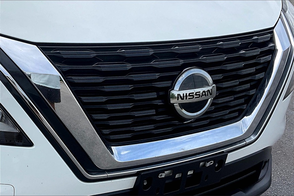 Vehicle image 29 of 32