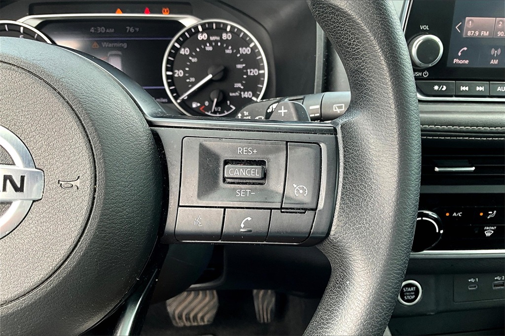 Vehicle image 19 of 32