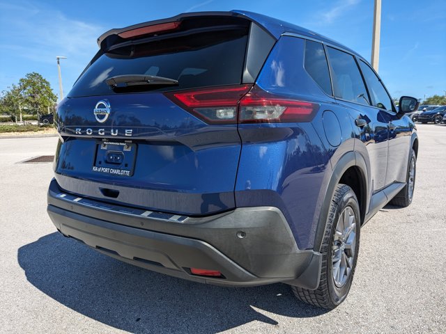 Vehicle image 9 of 36