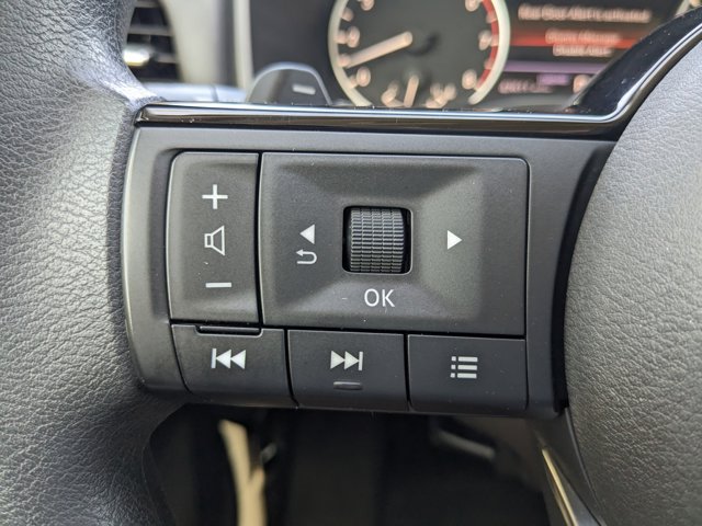 Vehicle image 31 of 36