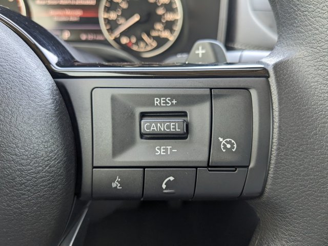 Vehicle image 33 of 36