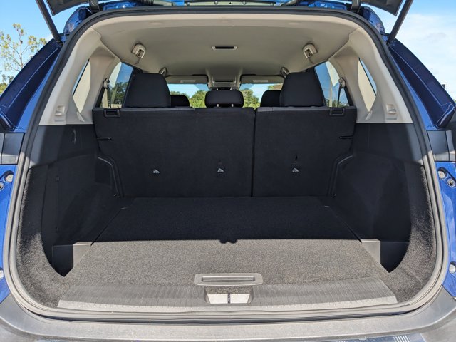Vehicle image 18 of 36
