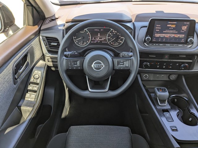 Vehicle image 20 of 36