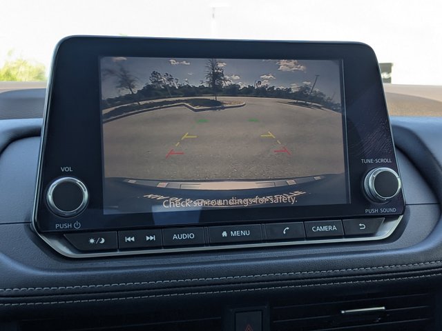 Vehicle image 25 of 36