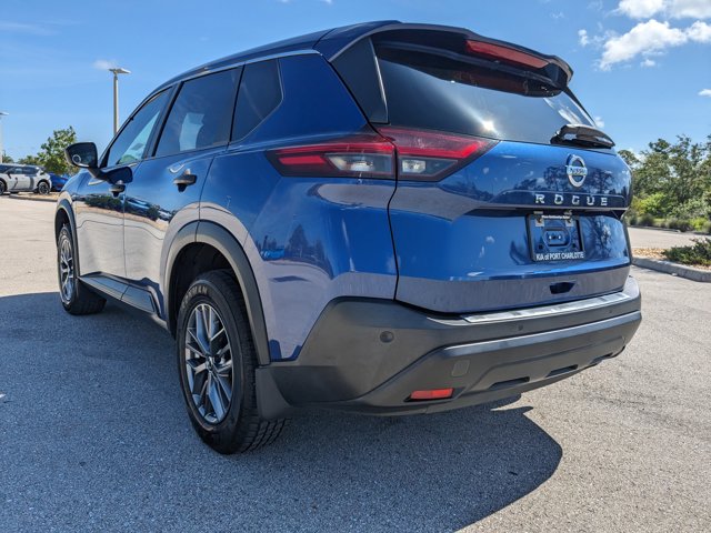 Vehicle image 13 of 36