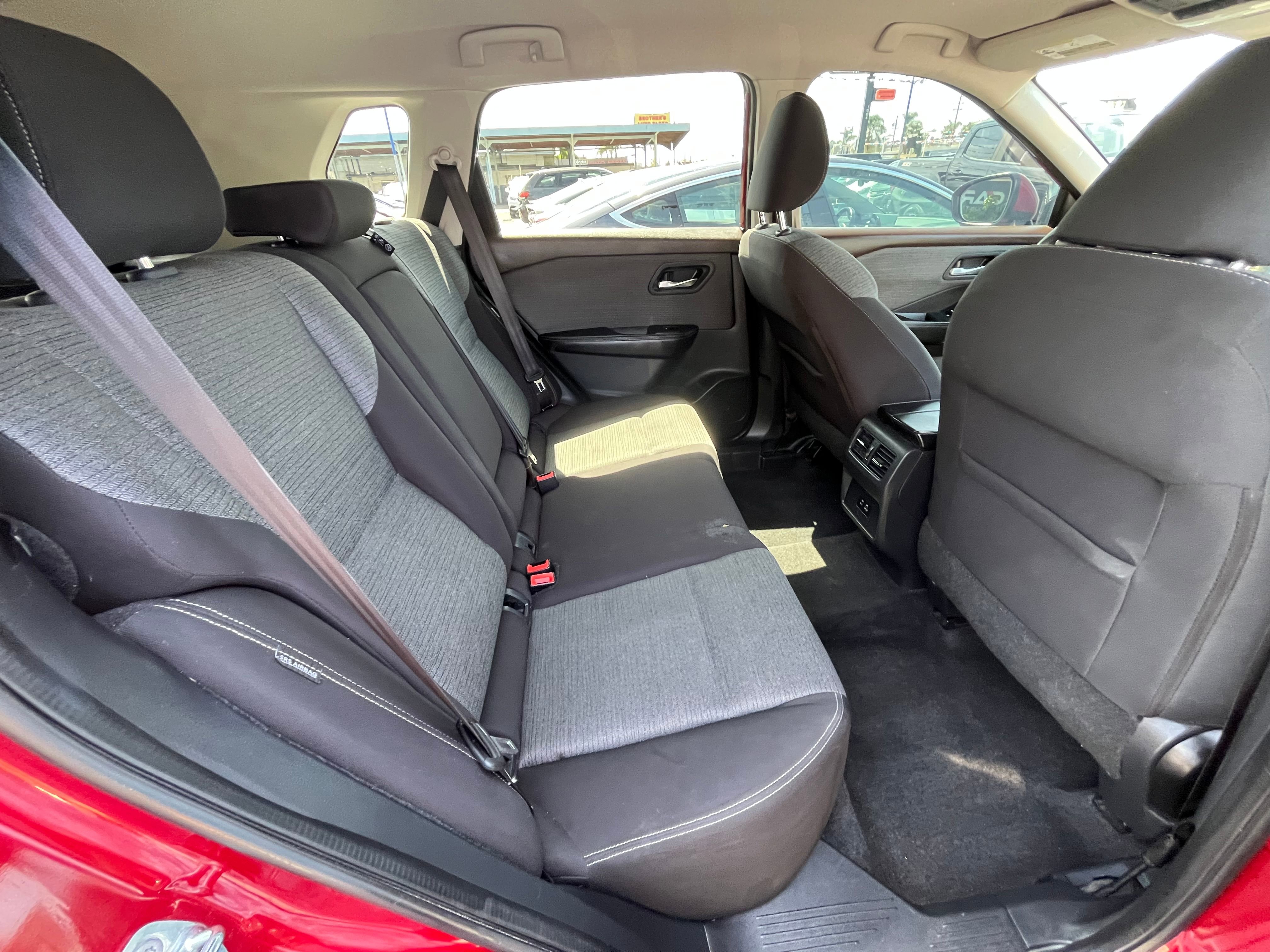 Vehicle image 36 of 67