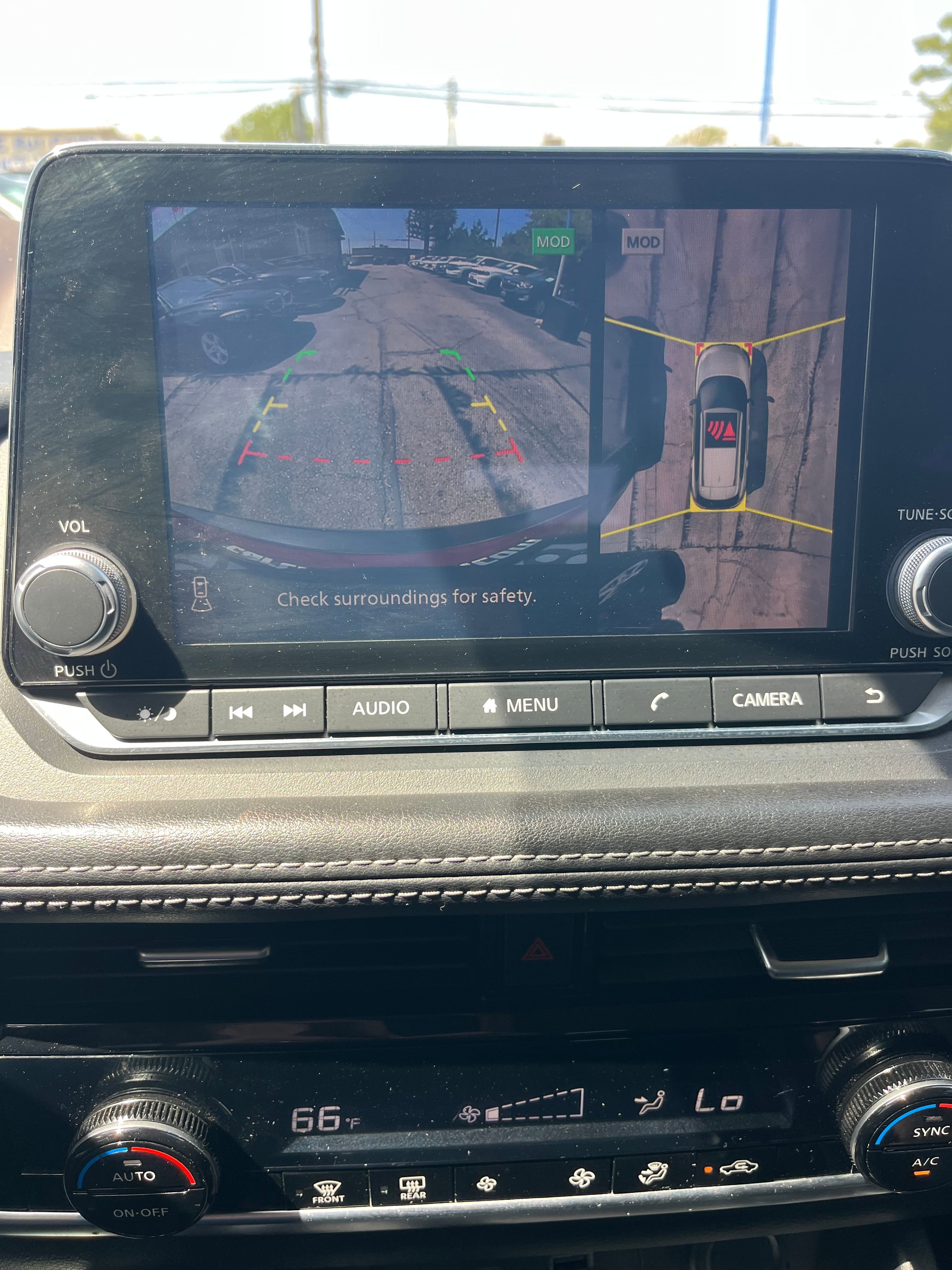 Vehicle image 32 of 67