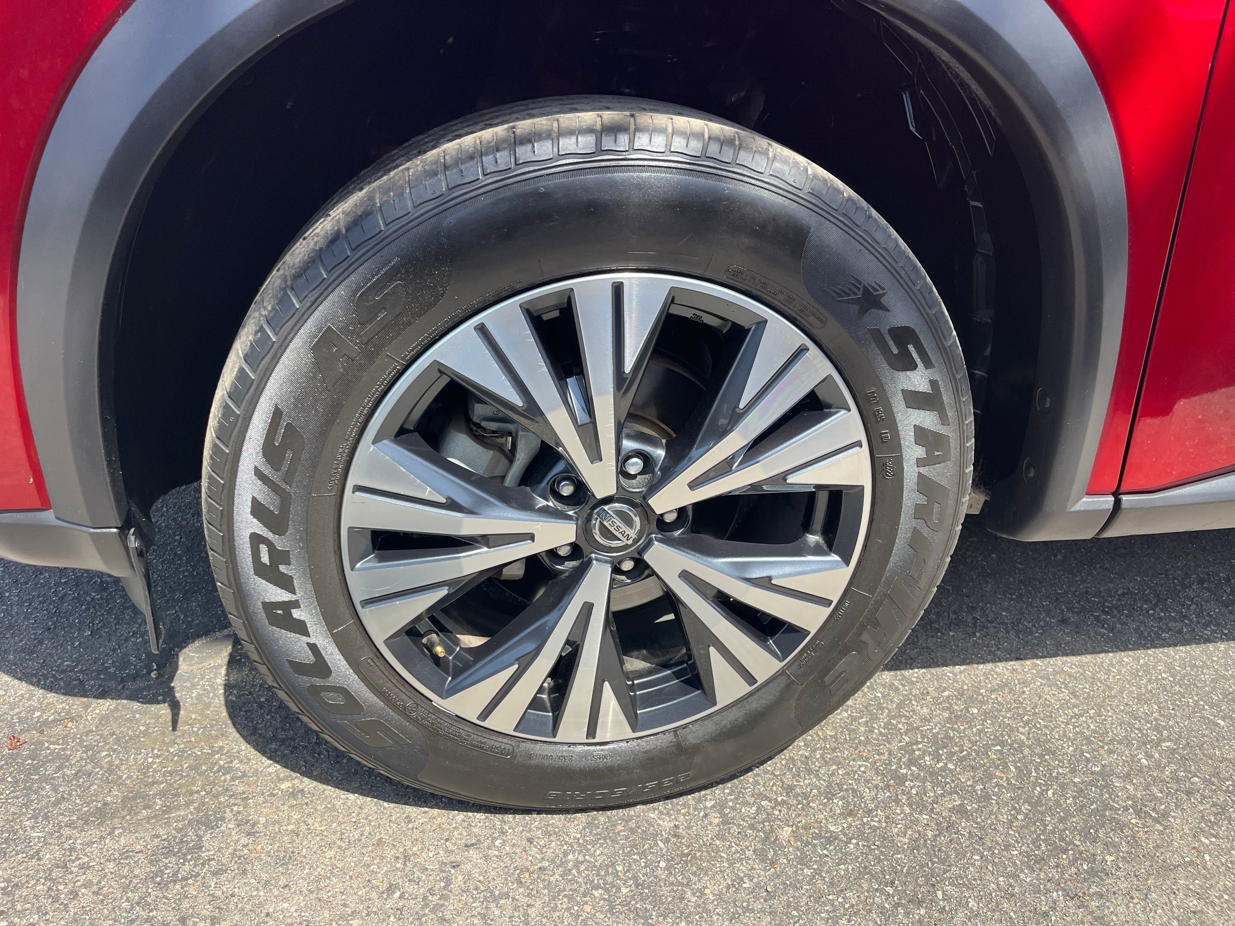 Vehicle image 43 of 67