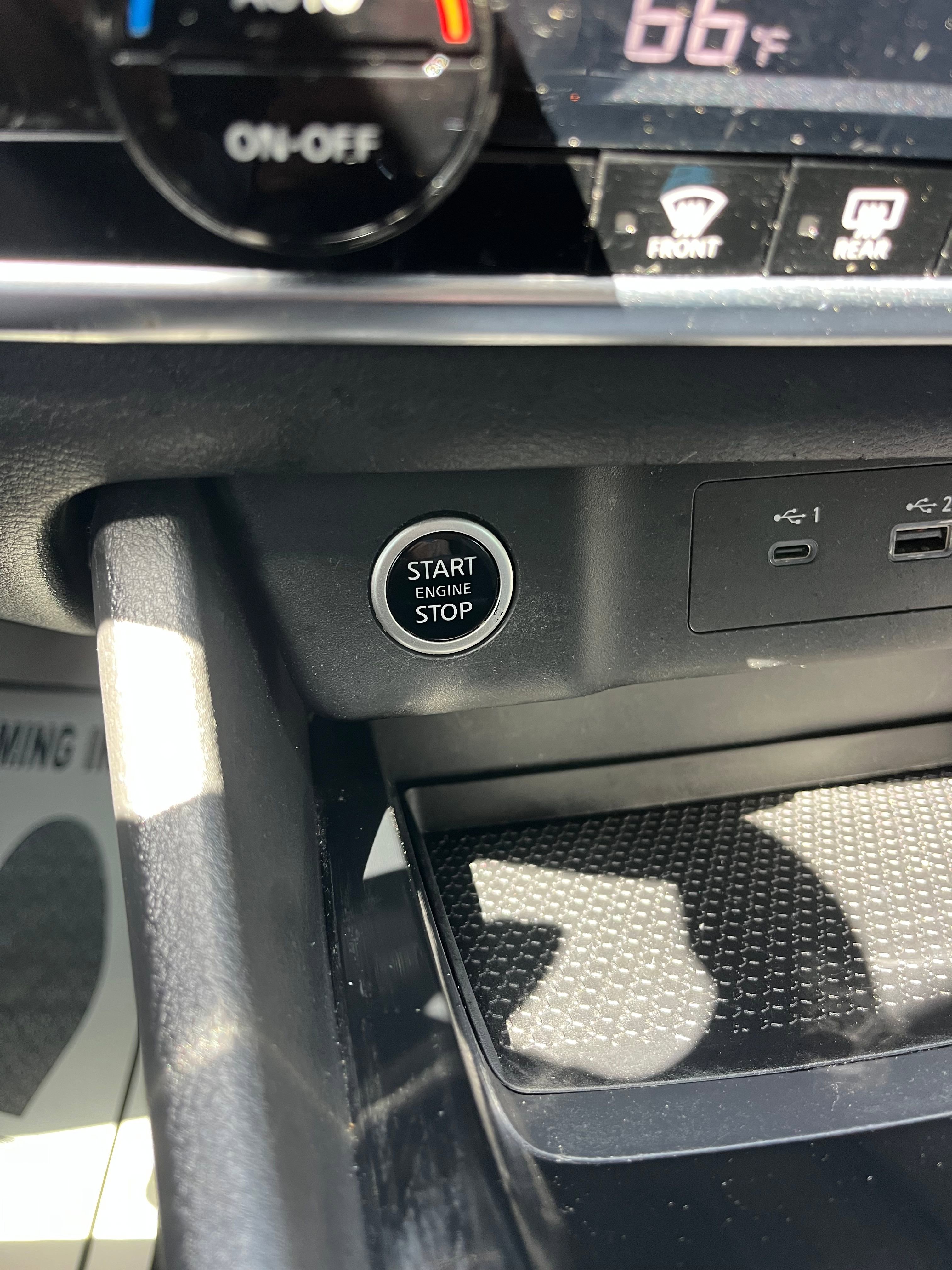 Vehicle image 51 of 67