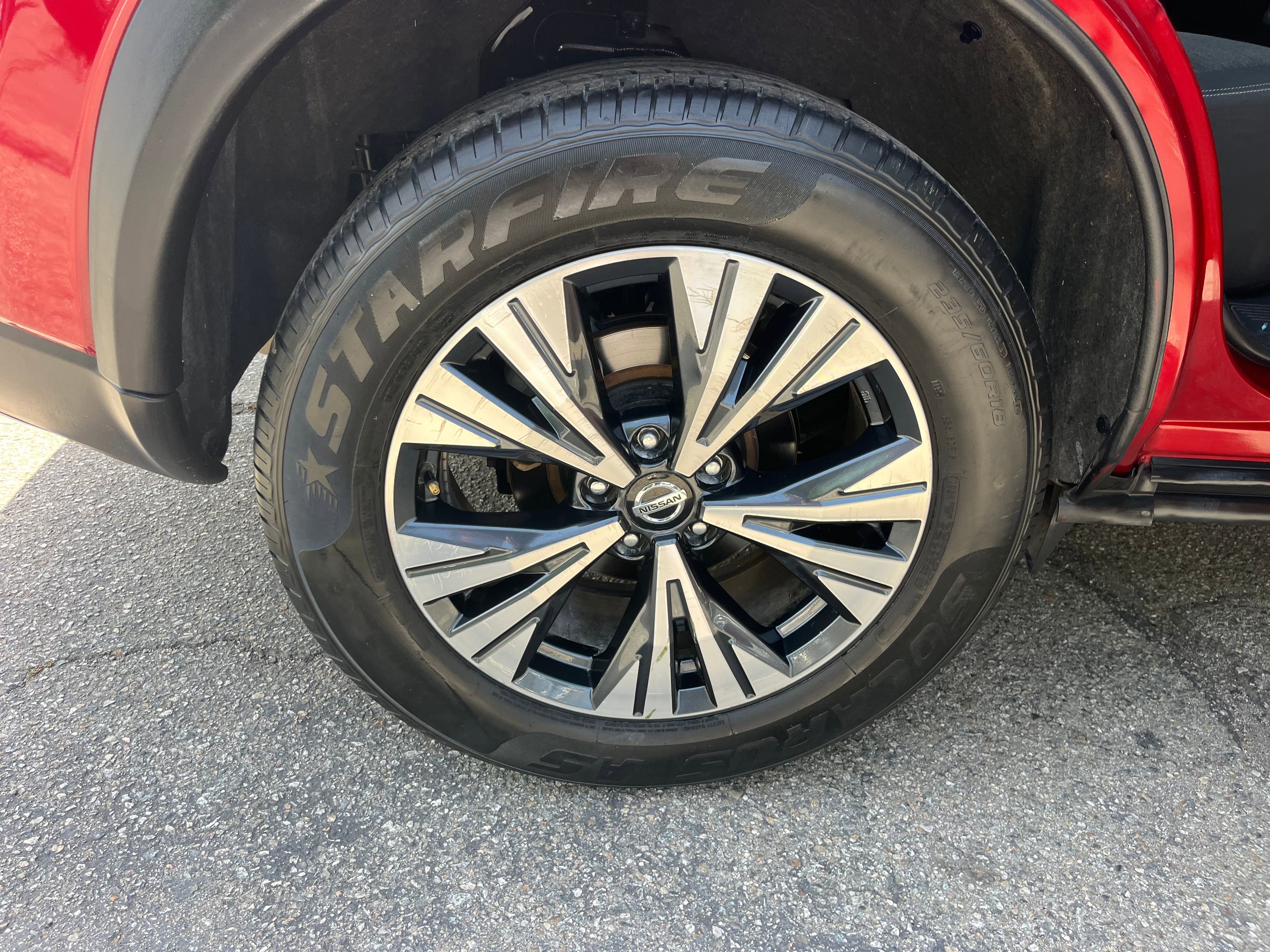 Vehicle image 41 of 67