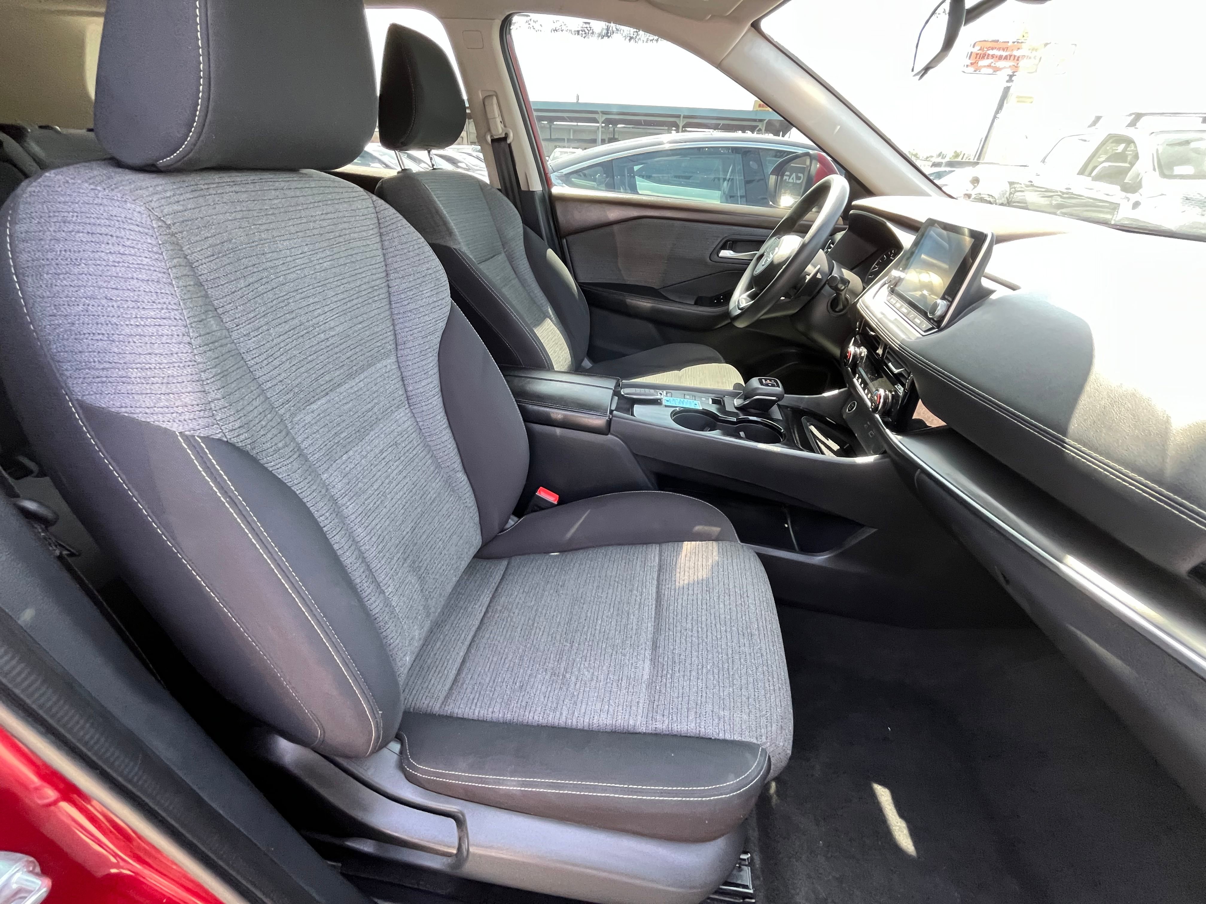 Vehicle image 34 of 67