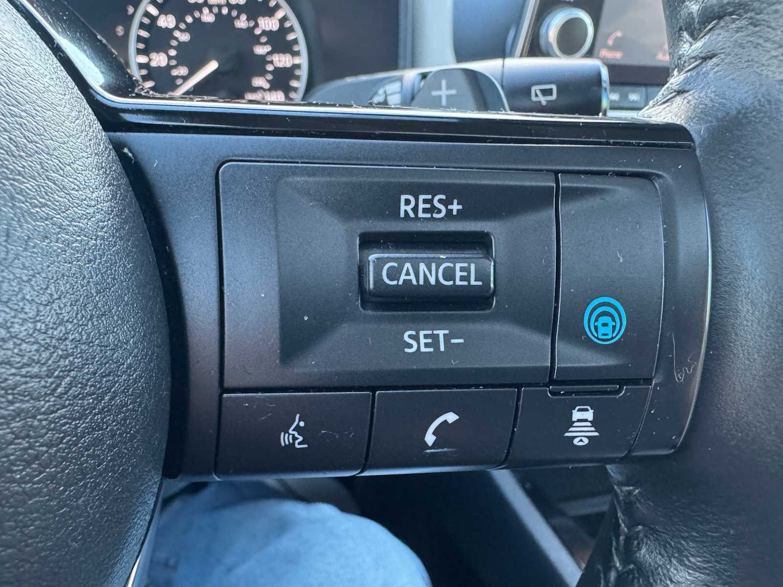 2021 Nissan Rogue SV Image 27 of 28