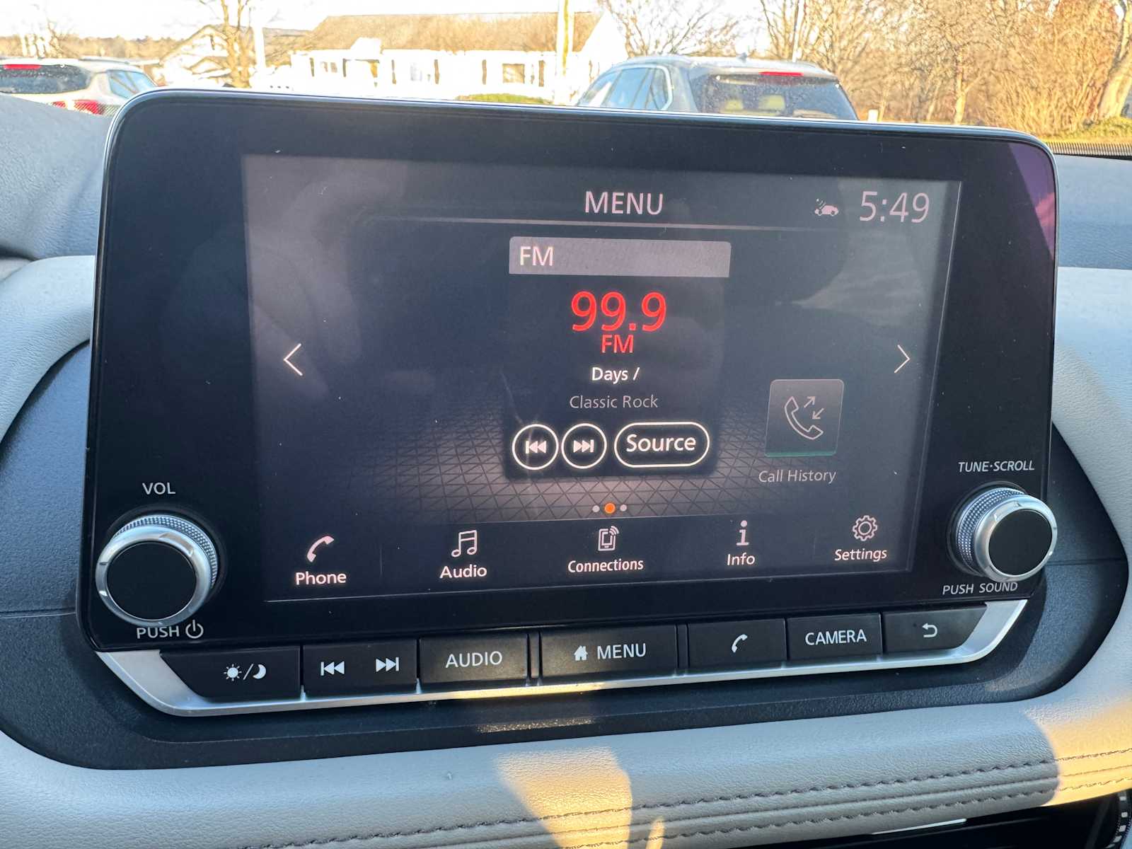 2021 Nissan Rogue SV Image 18 of 28