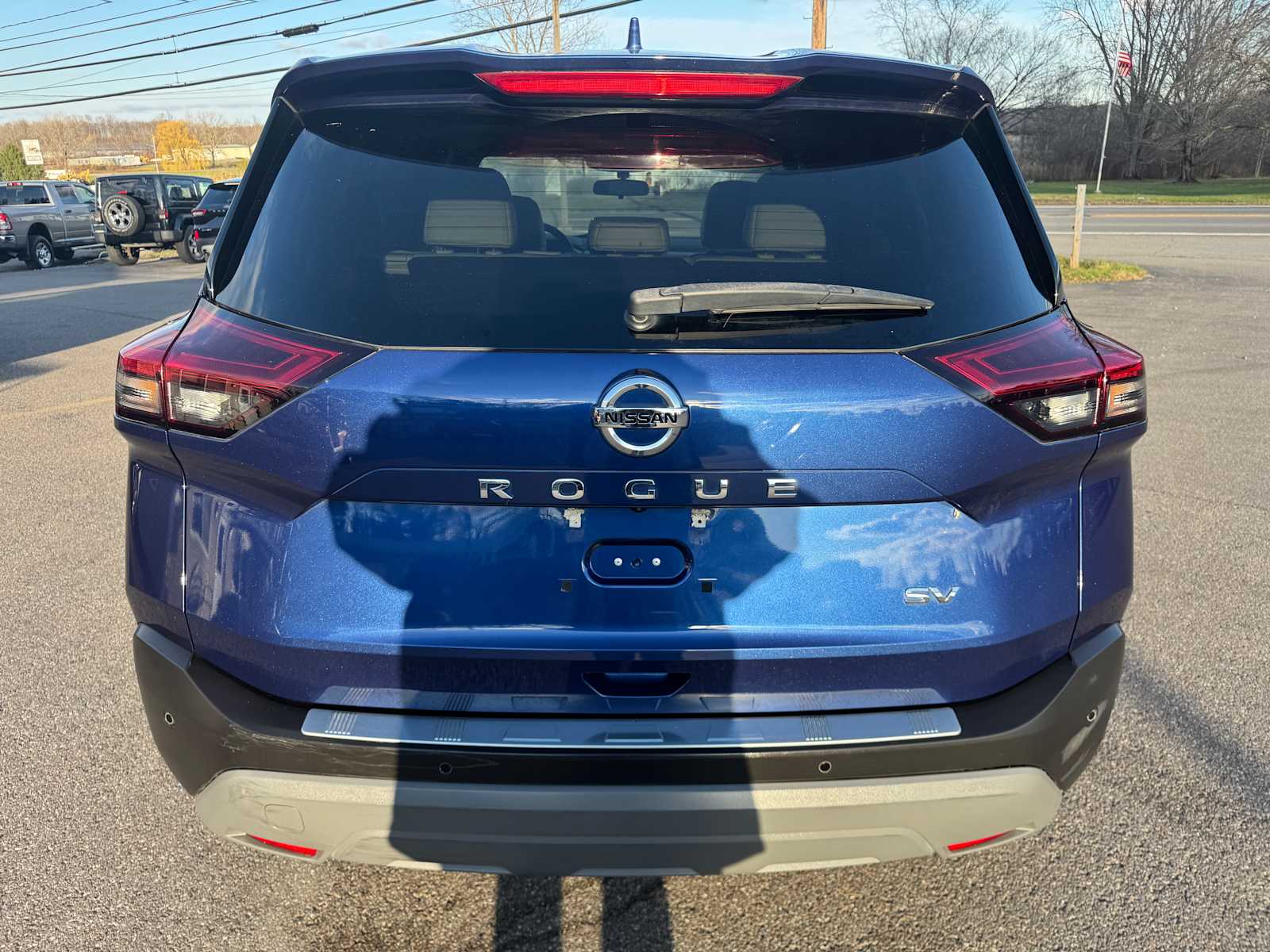 2021 Nissan Rogue SV Image 7 of 28