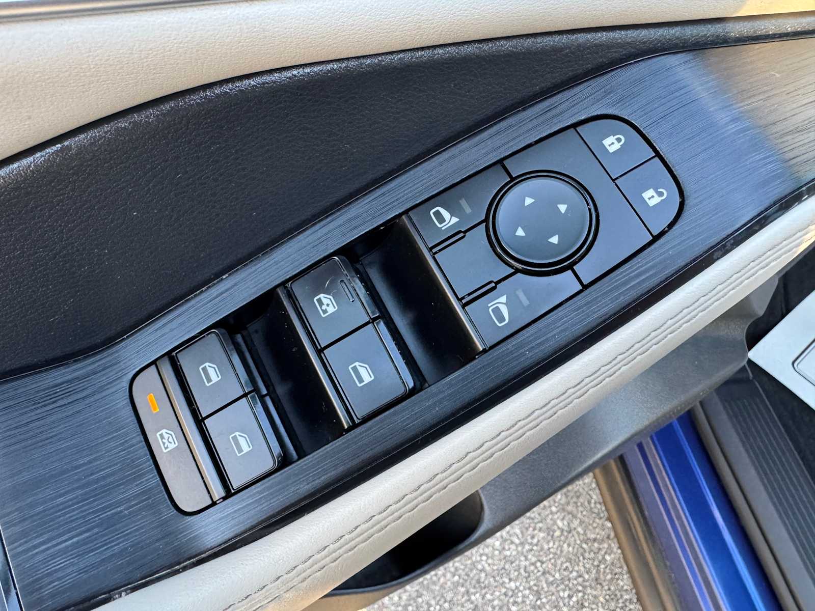 2021 Nissan Rogue SV Image 23 of 28