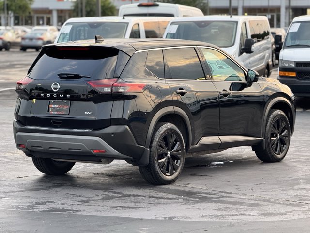 Vehicle image 5 of 28